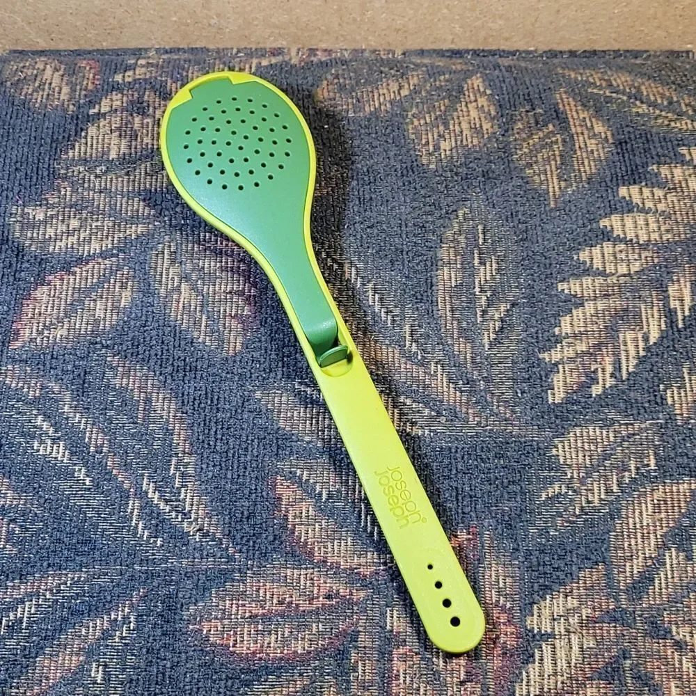 Joseph Joseph Green Gusto Spice and Herb Infuser Spoon